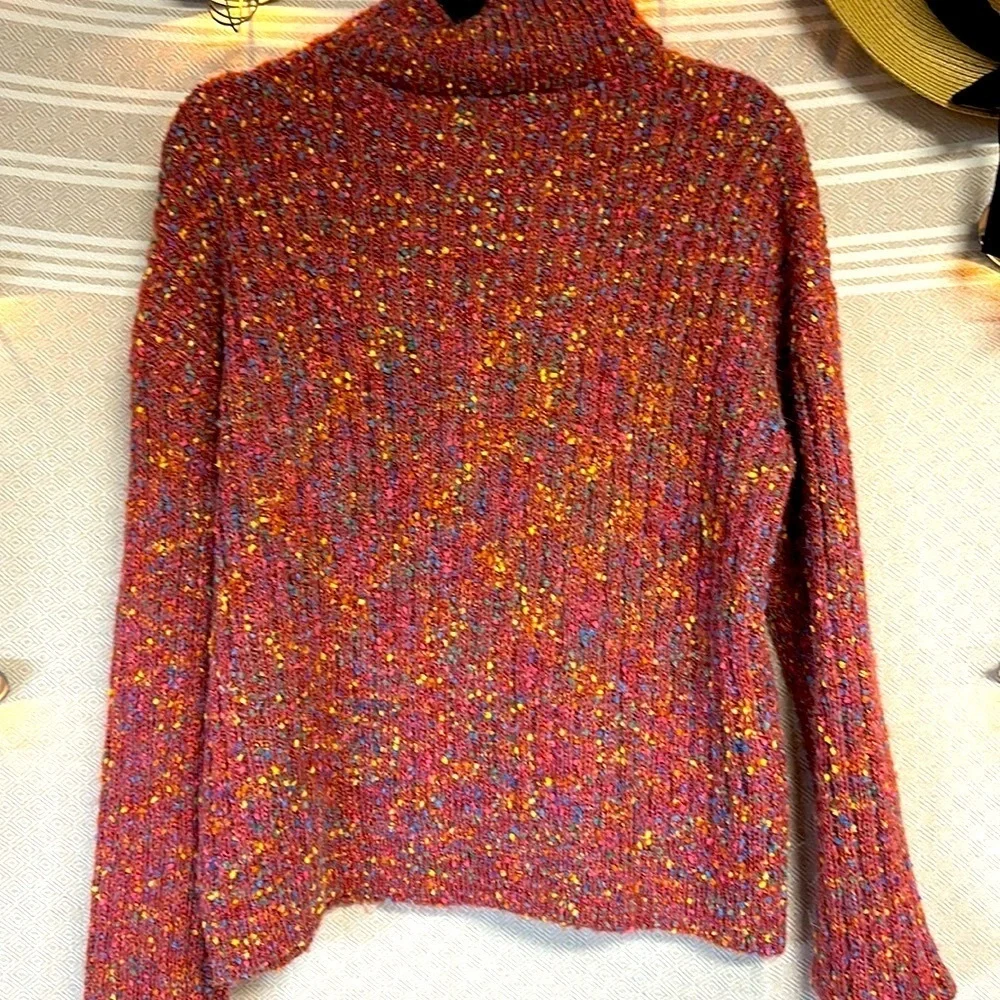 Hello Night pink sweater high neckline, quarter zipper small confetti type print